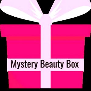 💕MYSTERY BEAUTY BOX💕
